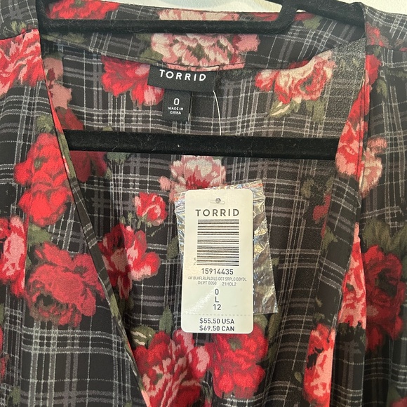 NWT Torrid Wrap Blouse - Picture 5 of 9